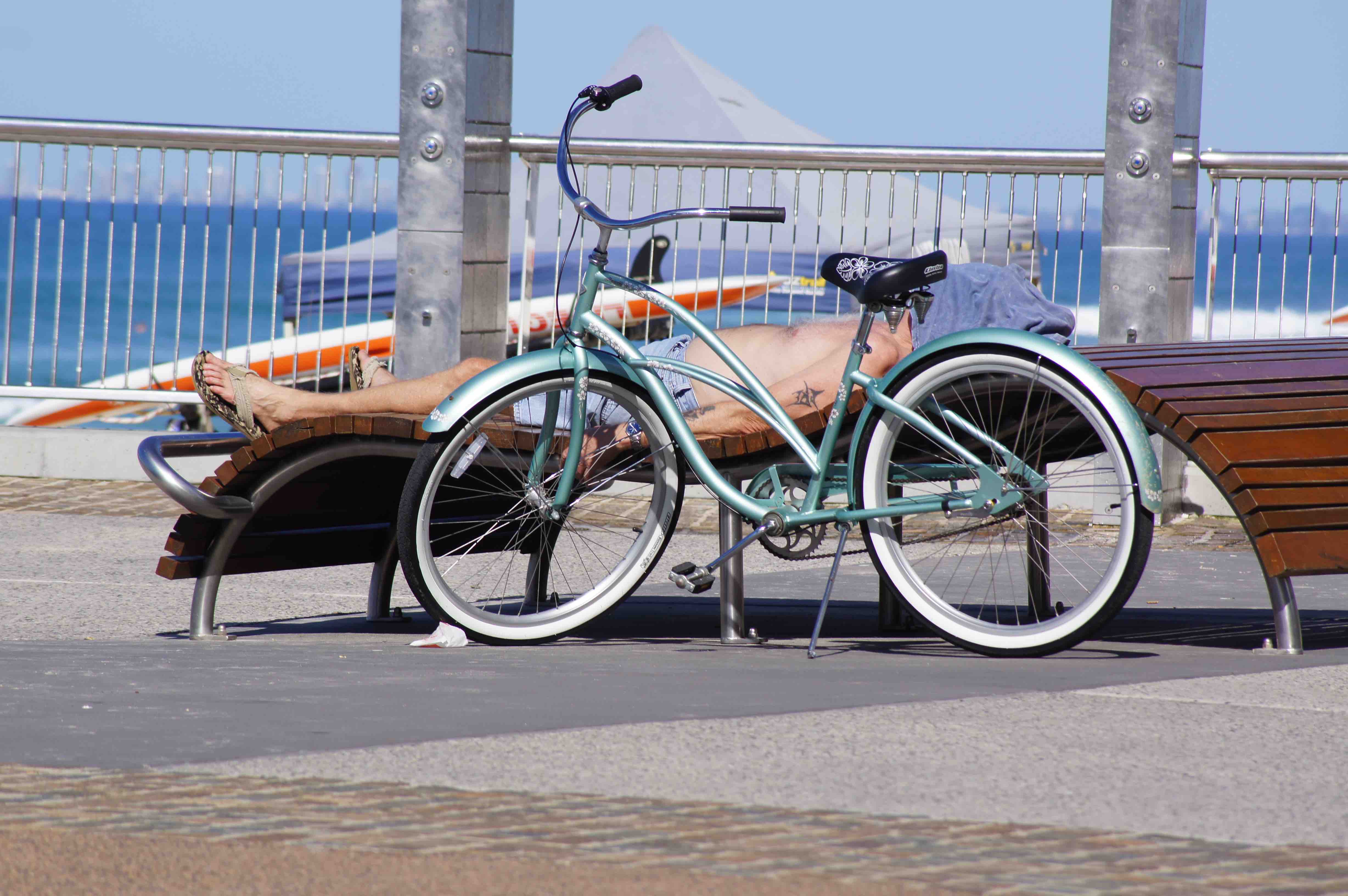 Surfers Paradise by bike